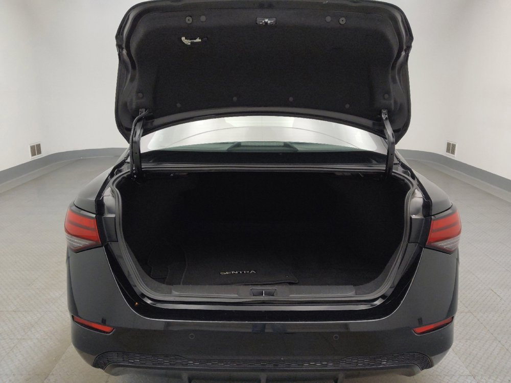 Used 2025 Nissan Sentra SV FWD image 29