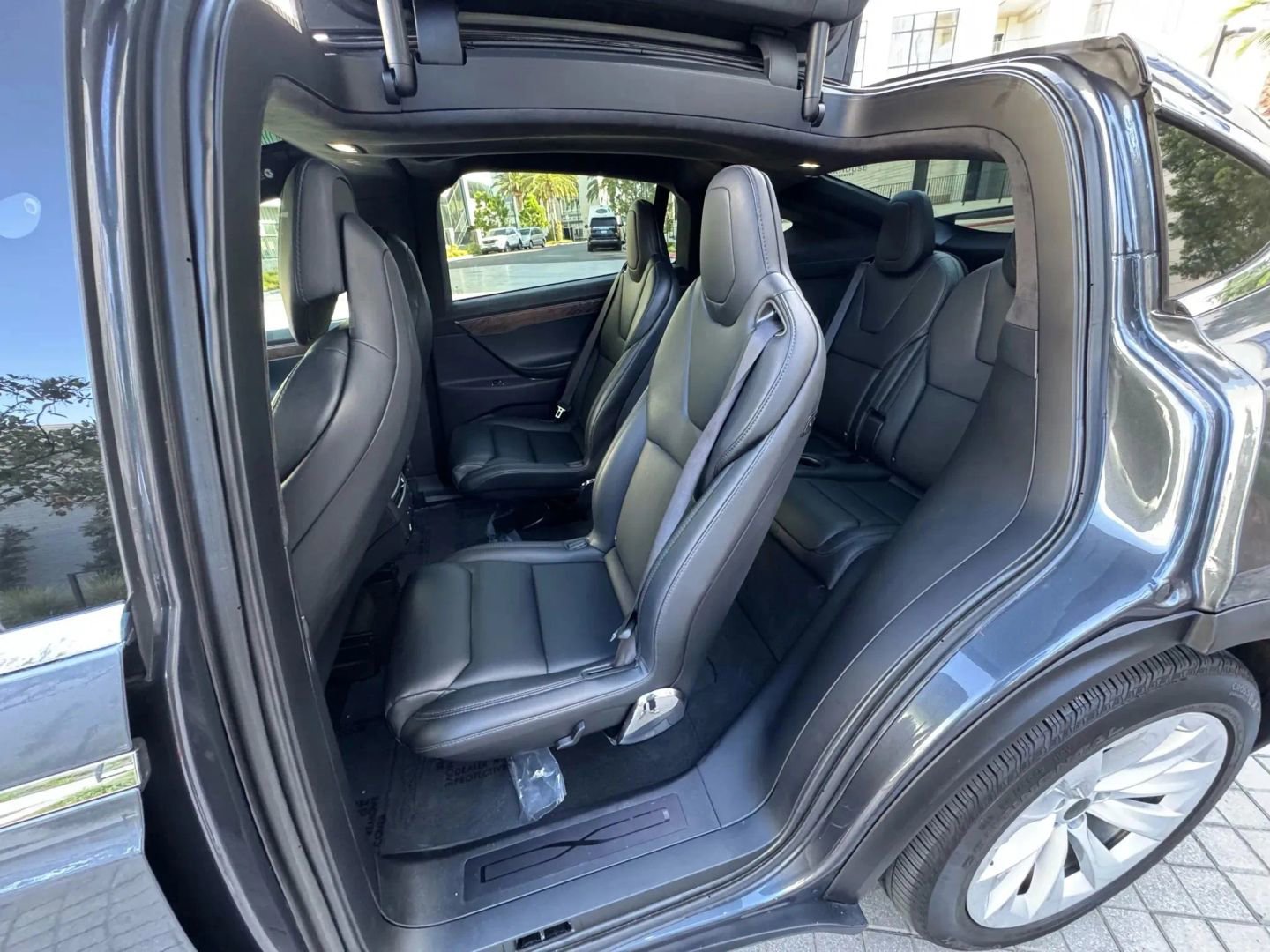 Used 2019 Tesla Model X 100D image 15