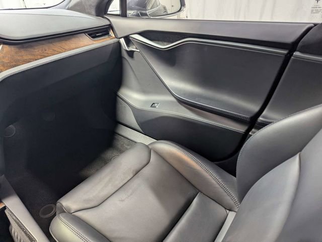 Used 2018 Tesla Model S 100D image 8