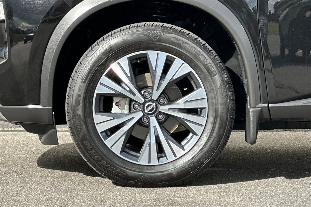 Used 2022 Nissan Rogue SV image 28