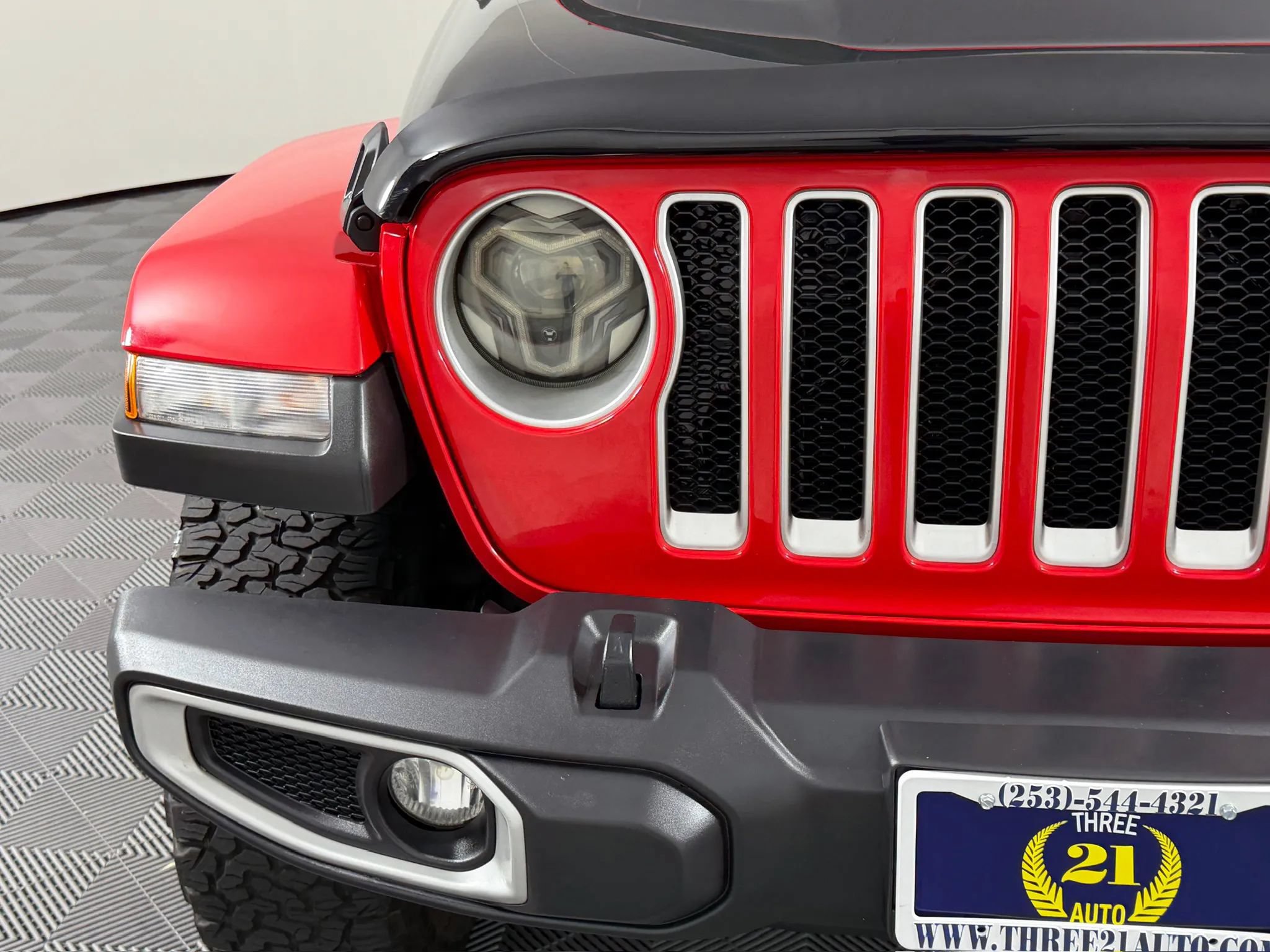 Used 2020 Jeep Wrangler Unlimited Sahara AWD/4WD image 5