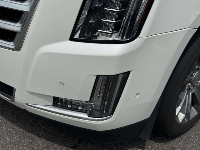 Used 2020 Cadillac Escalade Luxury AWD/4WD image 7