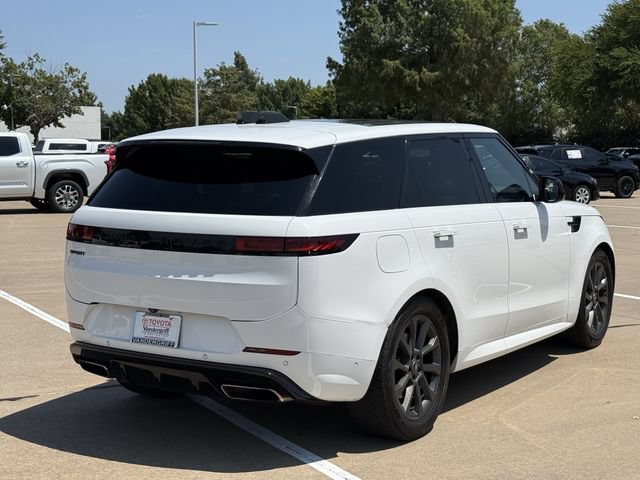 Used 2024 Land Rover Range Rover Sport Dynamic SE AWD/4WD image 4