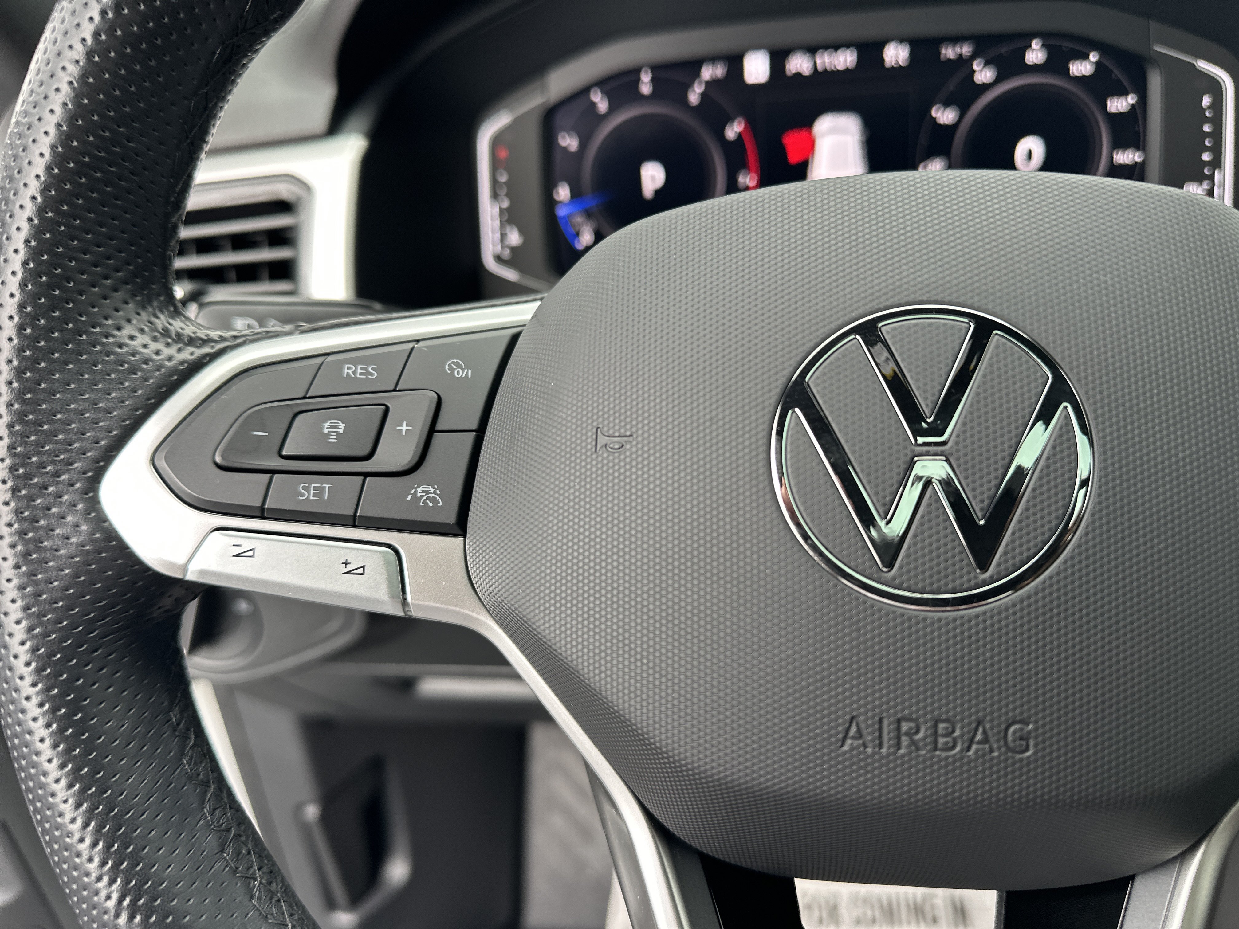 Used 2023 Volkswagen Atlas Cross Sport SEL R-Line AWD/4WD image 25