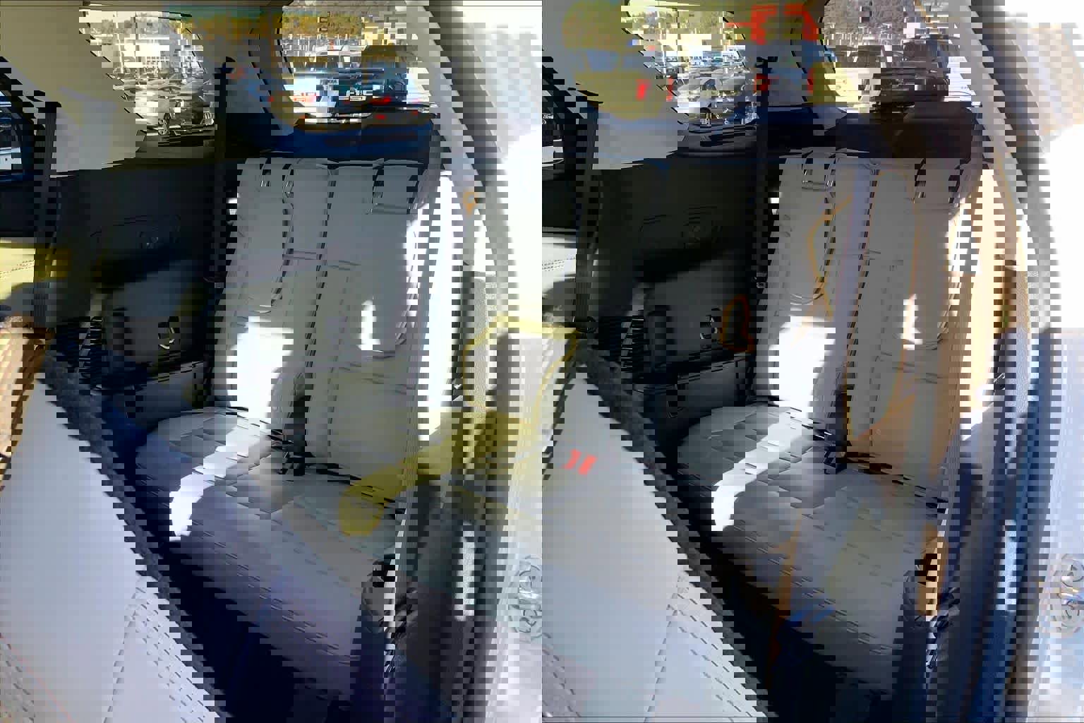 Used 2025 Ford Explorer Active w/ Active Comfort Package image 19