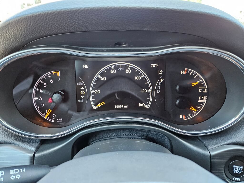 Used 2021 Jeep Grand Cherokee Laredo w/ Protech Group AWD/4WD image 24