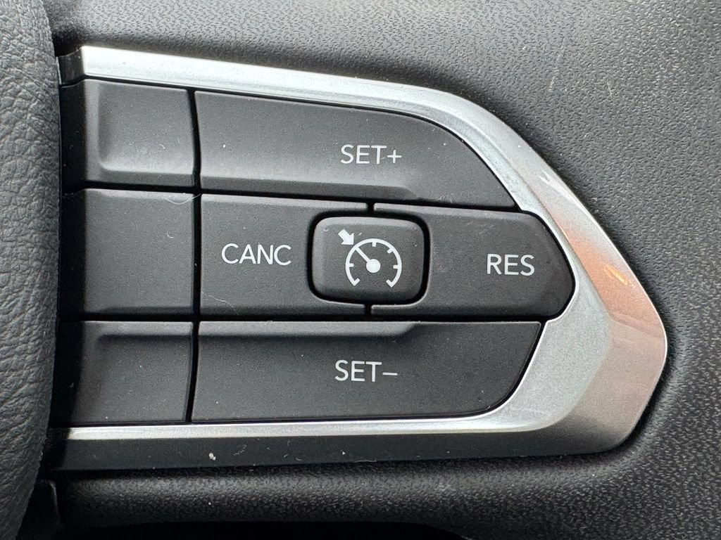 Used 2024 Jeep Compass Latitude AWD/4WD image 24