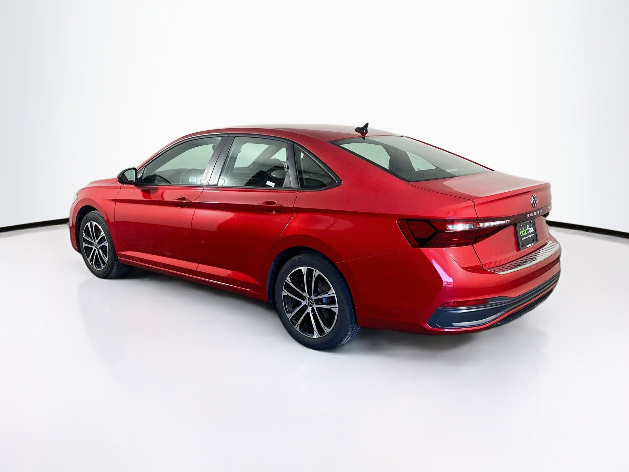 Used 2025 Volkswagen Jetta Sport FWD image 5