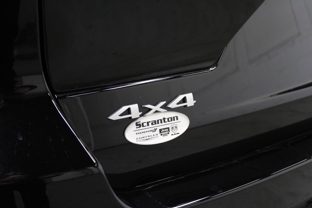 New 2025 Jeep Grand Cherokee Limited w/ Luxury Tech Group II image 41