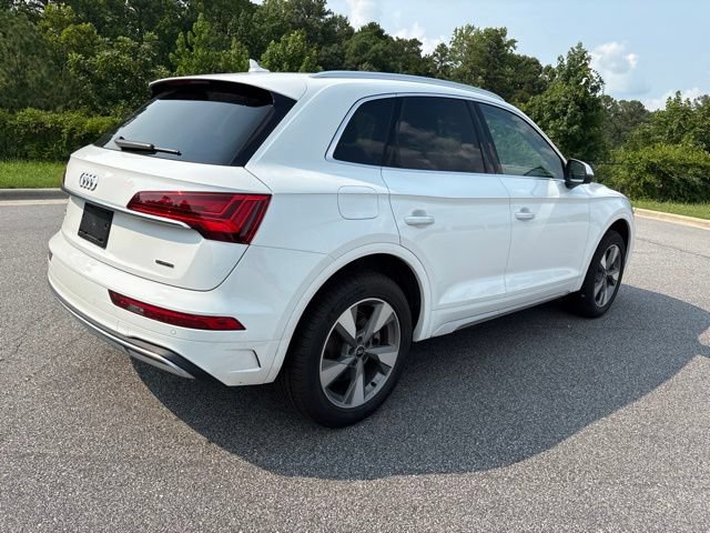 Used 2023 Audi Q5 2.0T Premium Plus w/ Premium Plus Package AWD/4WD image 2