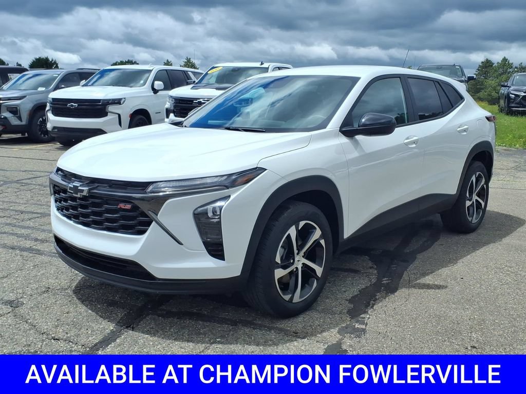 Used 2024 Chevrolet Trax RS w/ Driver Confidence Package FWD image 3