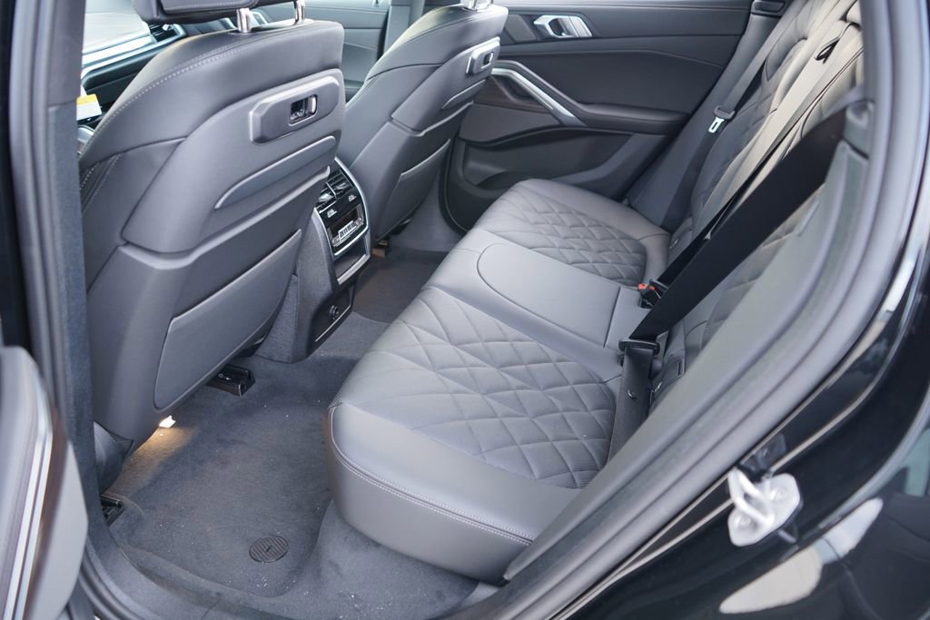 New 2026 BMW X6 xDrive40i image 18