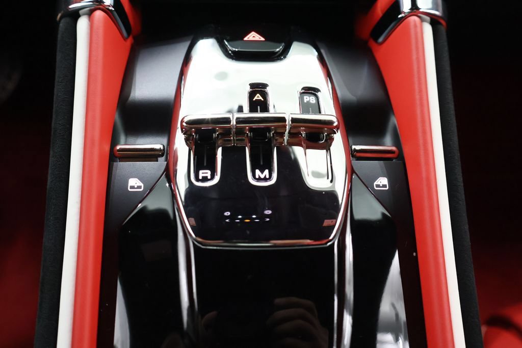 Used 2023 Ferrari Roma RWD image 27