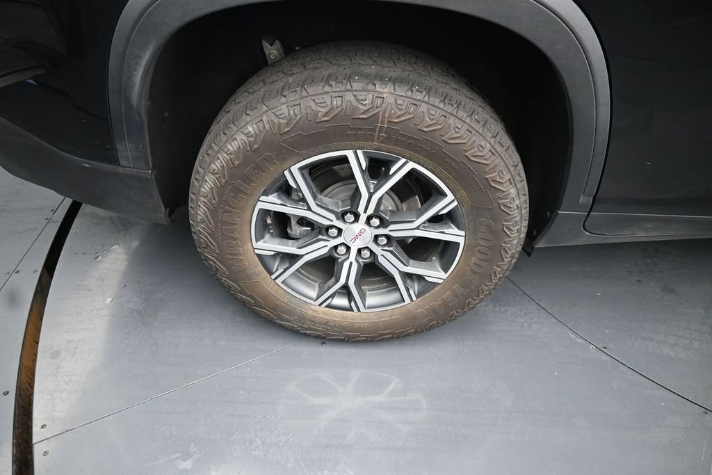 Used 2024 GMC Acadia AT4 w/ Luxury Package AWD/4WD image 10