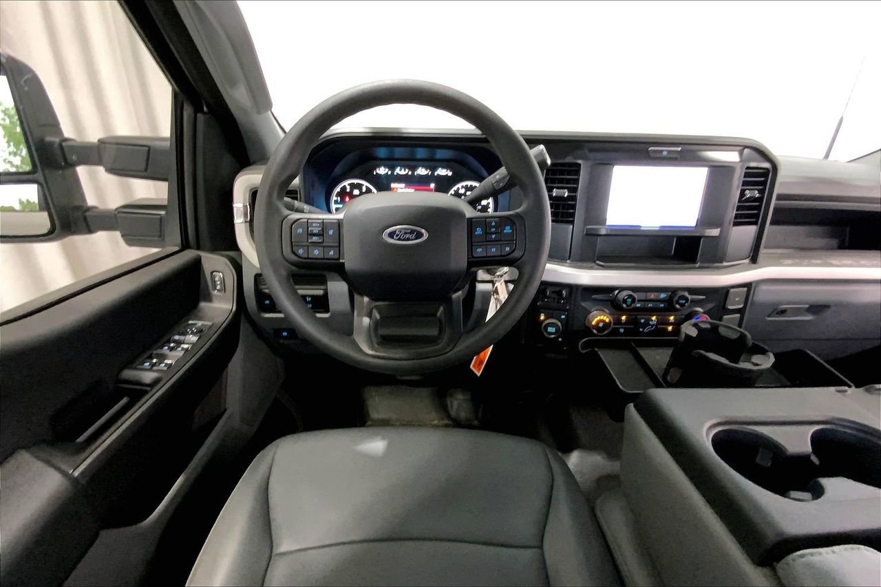 Used 2025 Ford F450 XL AWD/4WD image 14