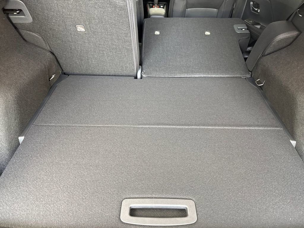 New 2025 Nissan Kicks SR FWD image 14