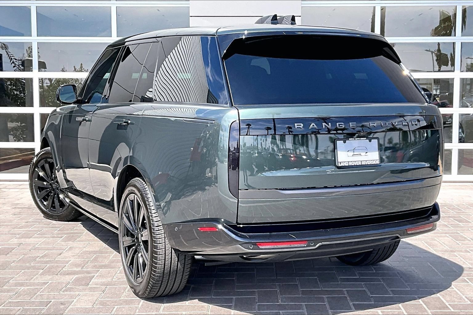 New 2026 Land Rover Range Rover SE AWD/4WD image 3