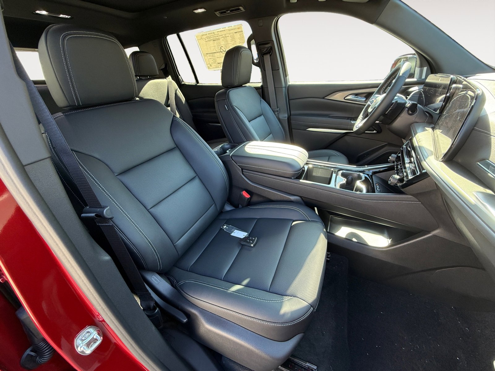 New 2026 Chevrolet Traverse LT w/ Sun and Wheel Package image 19