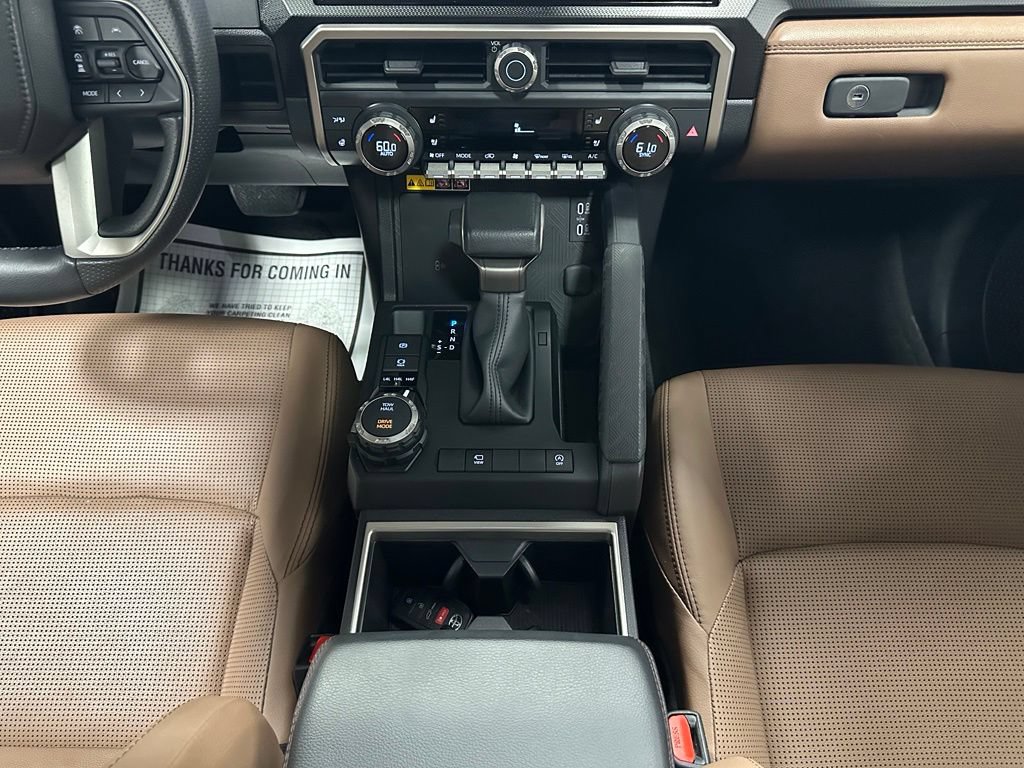 Used 2025 Toyota 4Runner Limited AWD/4WD image 37