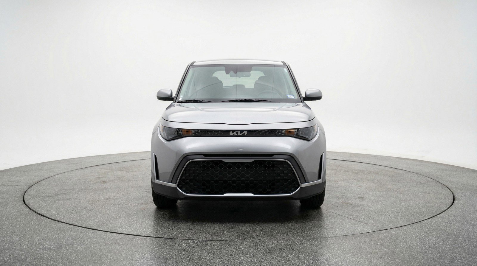 Used 2025 Kia Soul LX w/ LX Technology Package image 2