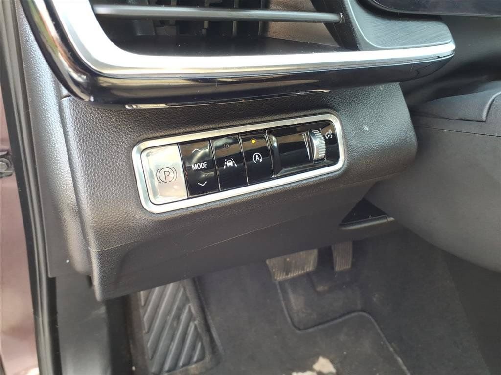 Used 2024 Buick Envision Preferred AWD/4WD image 26