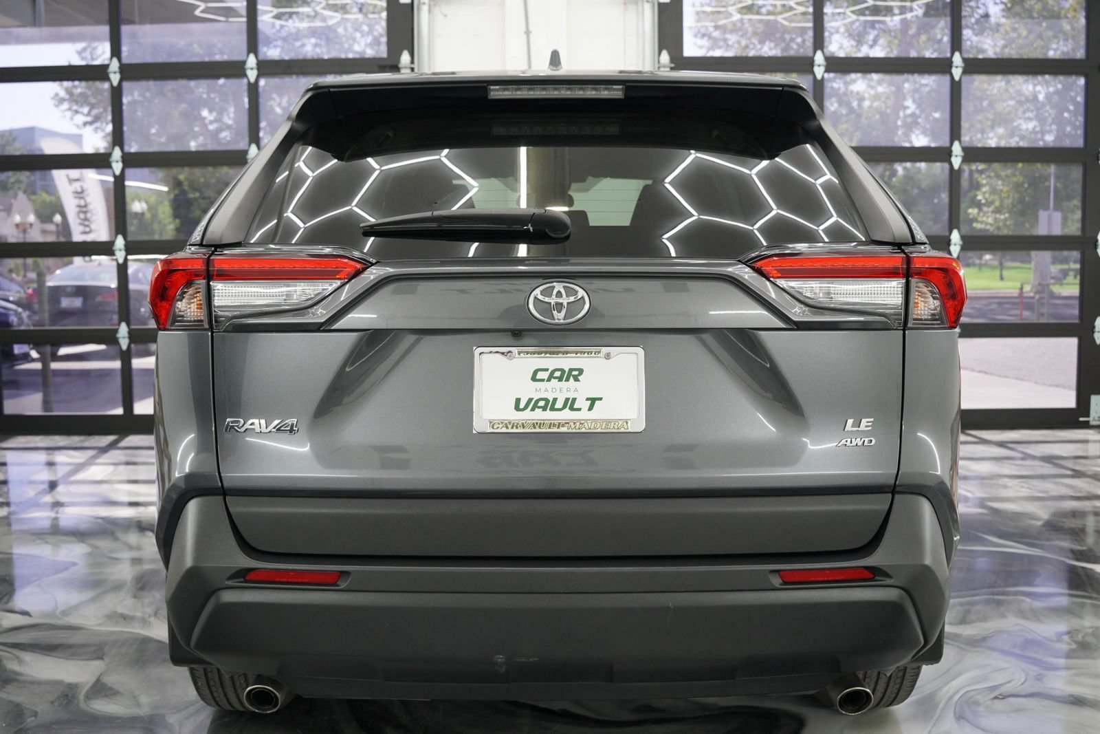 Used 2020 Toyota RAV4 LE w/ All Weather Liner Package AWD/4WD image 8