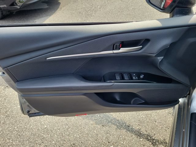 Used 2025 Toyota Camry SE FWD image 14