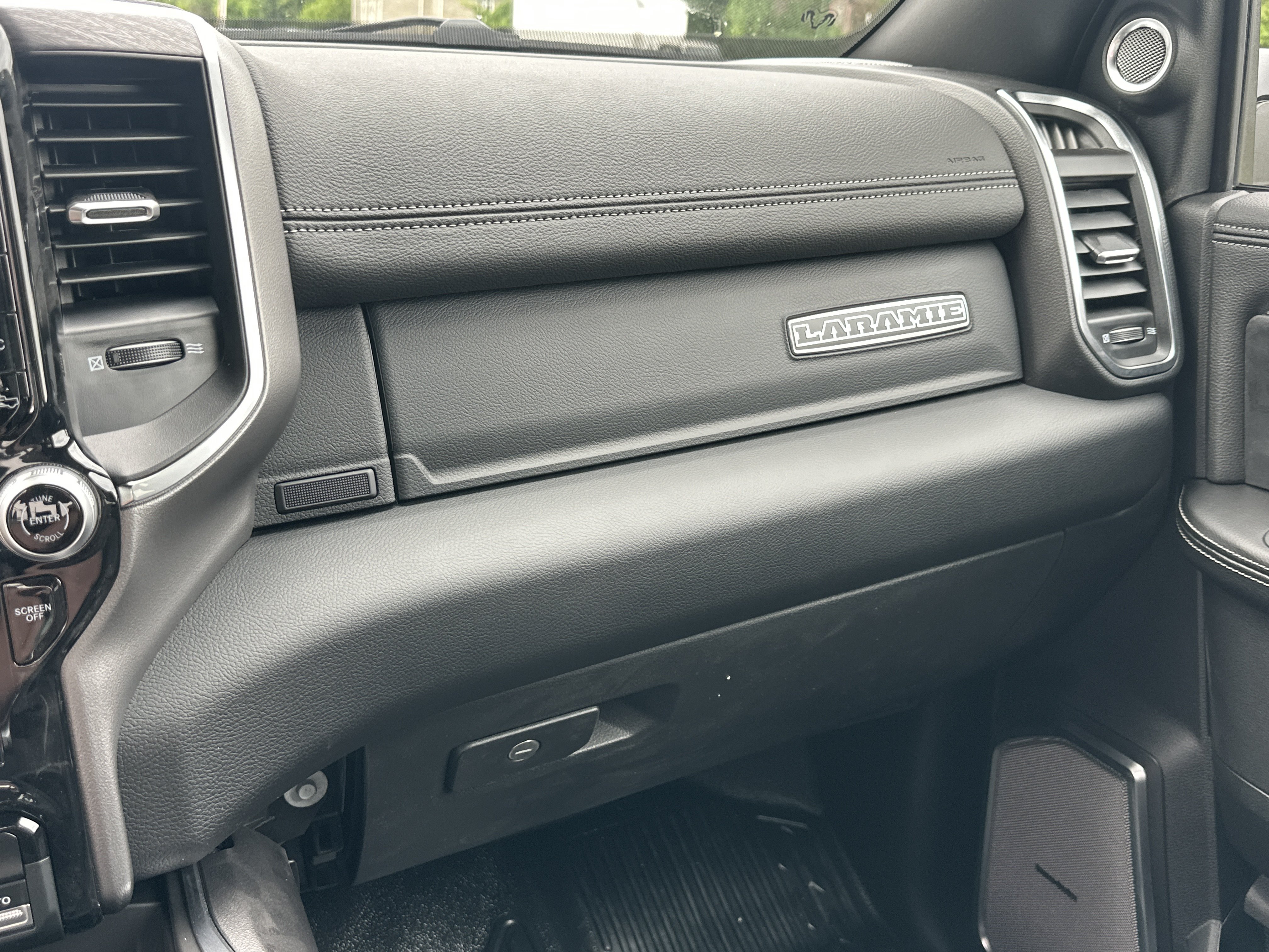 New 2026 RAM 5500 4x4 Crew Cab w/ Laramie Trim Package image 5