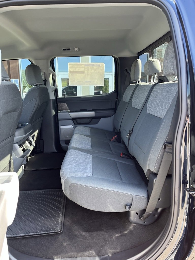 New 2025 Ford F250 XLT w/ Black Appearance Package image 15