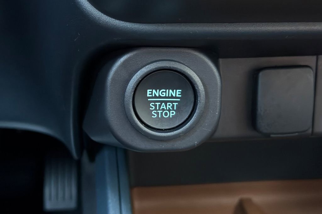 Certified 2024 Ford Maverick Lariat image 21