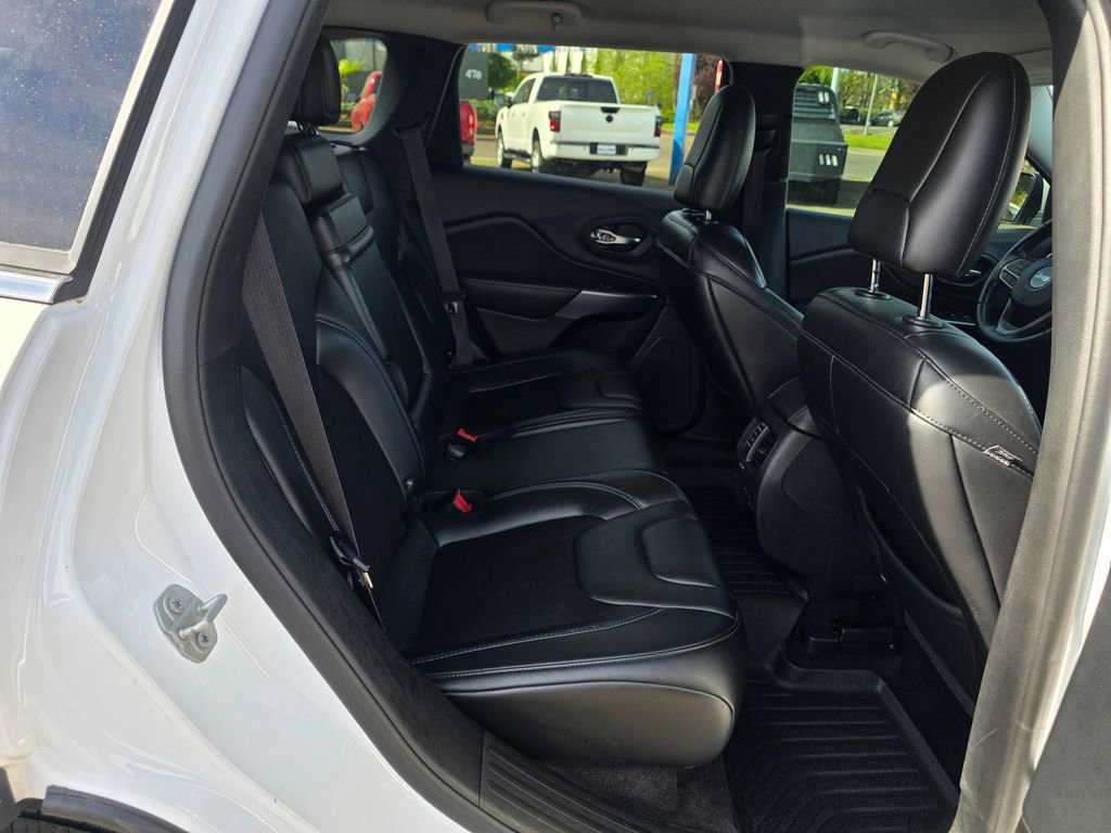 Used 2019 Jeep Cherokee Latitude Plus image 22