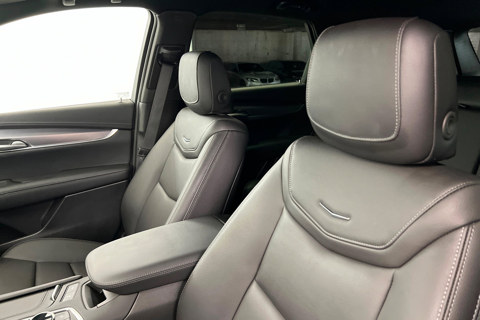 New 2025 Cadillac XT5 Luxury FWD image 17