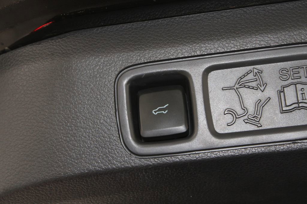 Used 2023 Ford Expedition Max Platinum image 17