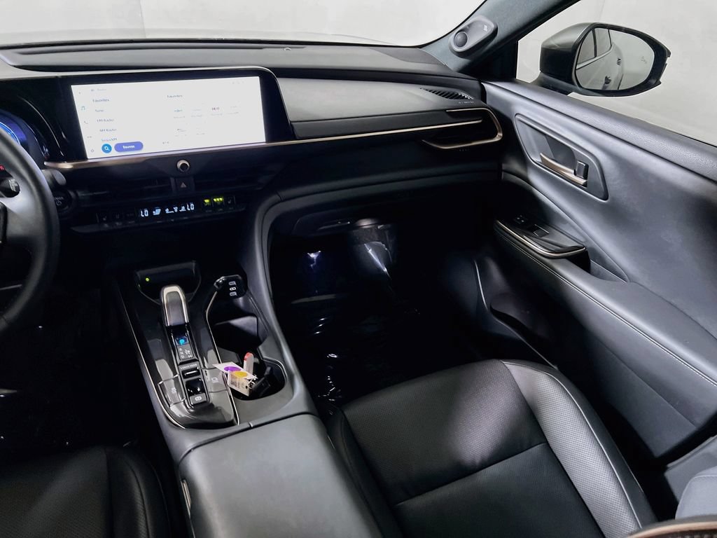 Certified 2024 Toyota Crown Platinum AWD/4WD image 21