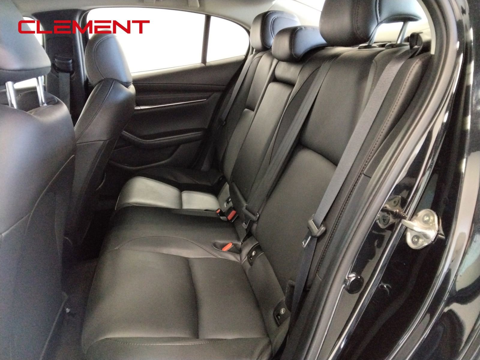 Used 2025 MAZDA MAZDA3 s image 32