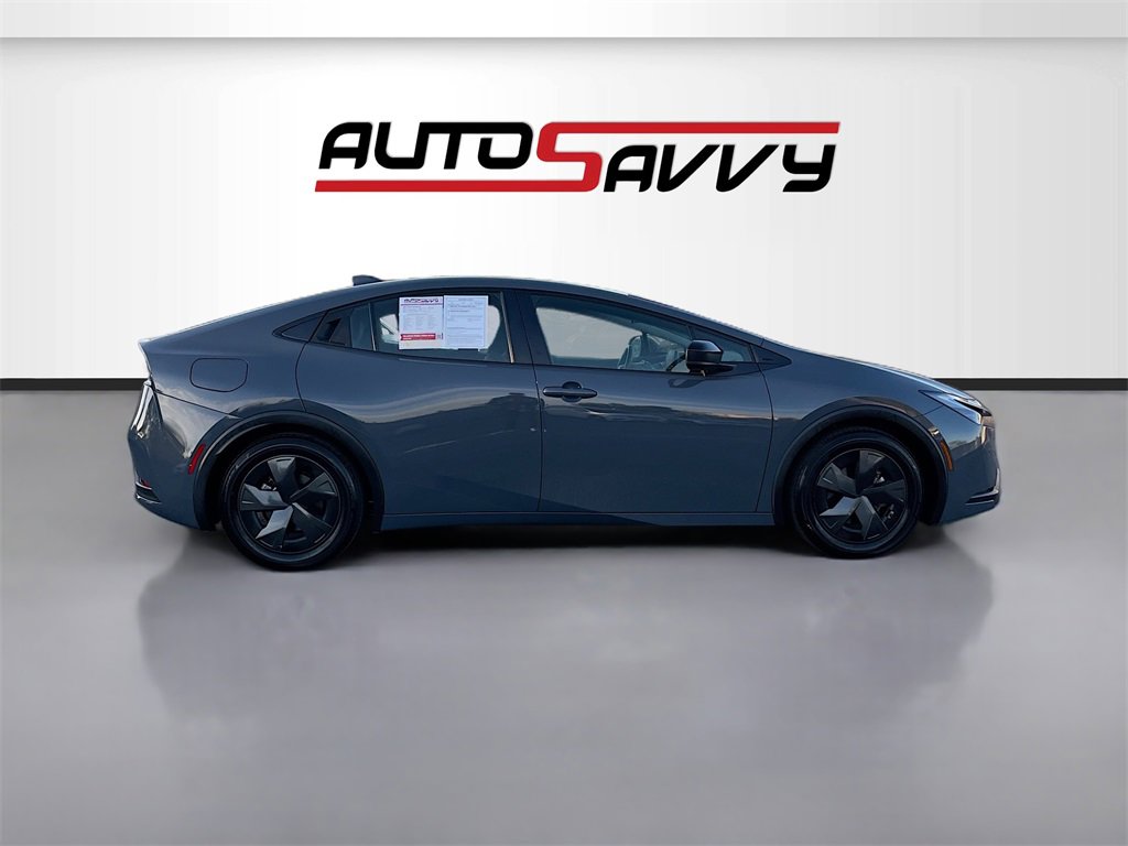 Used 2024 Toyota Prius Prime SE image 8