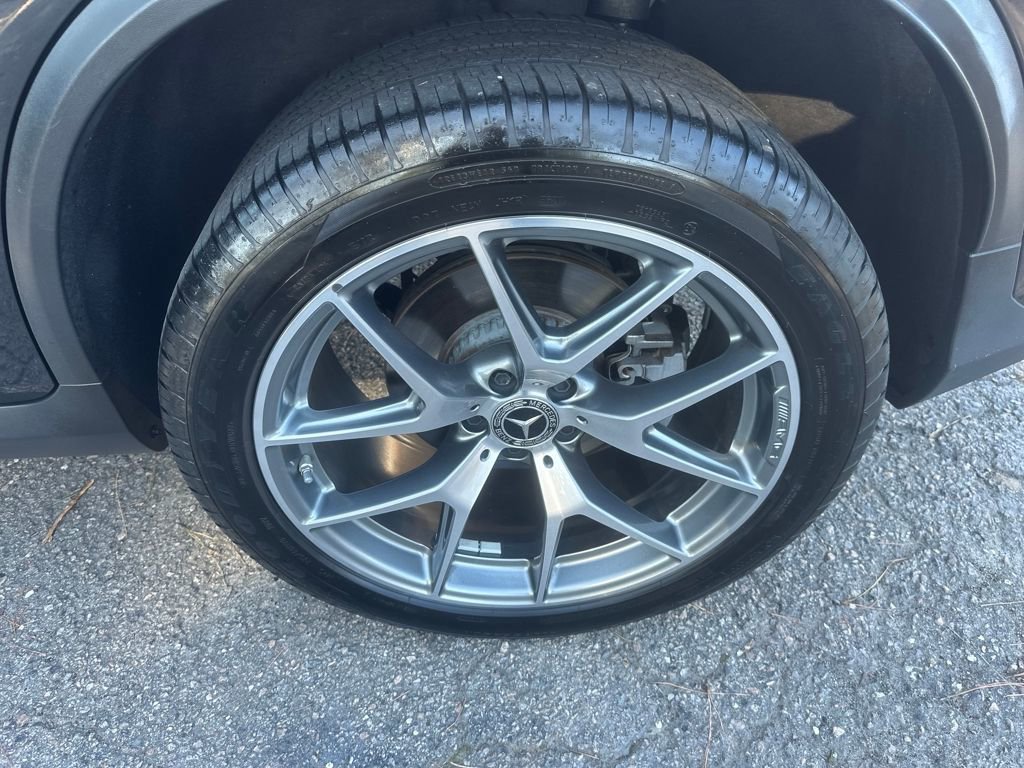 Used 2021 Mercedes-Benz GLC 300 4MATIC w/ AMG Line image 17