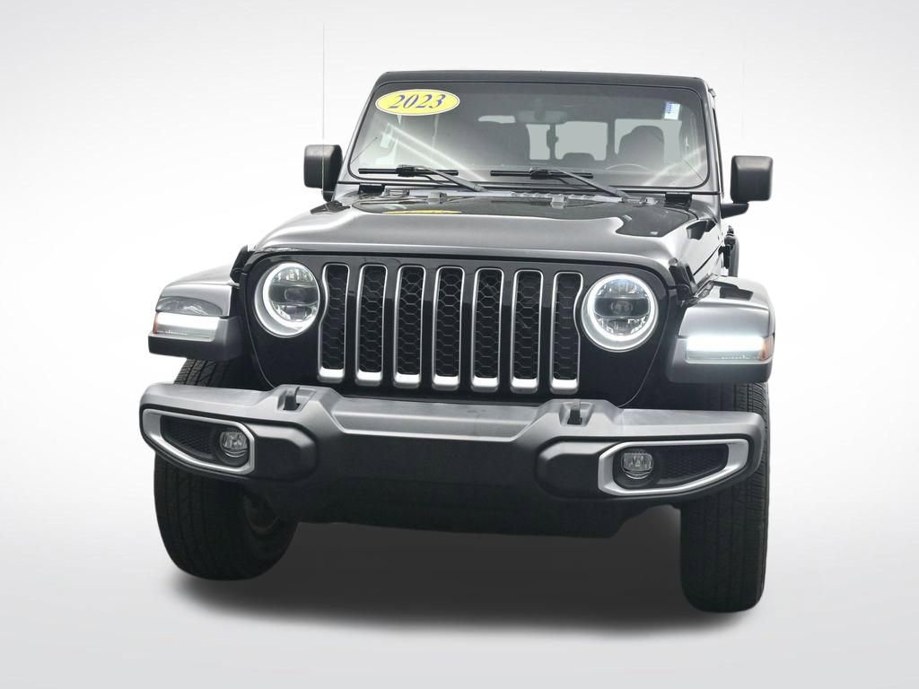 Used 2023 Jeep Gladiator Overland w/ Popular Equipment Package AWD/4WD image 2