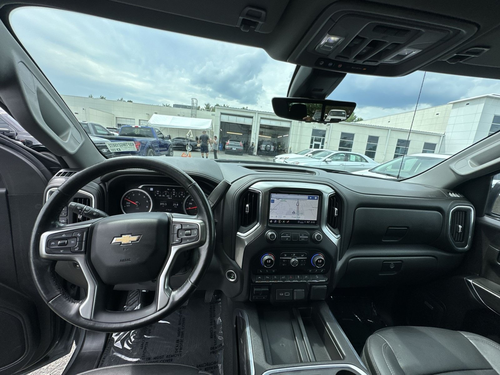 Used 2021 Chevrolet Silverado 1500 LTZ w/ LTZ Premium Package AWD/4WD image 31
