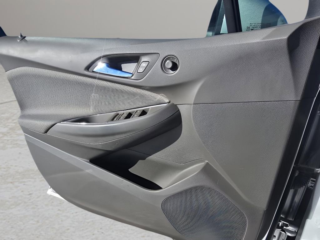 Used 2017 Chevrolet Cruze LT image 17