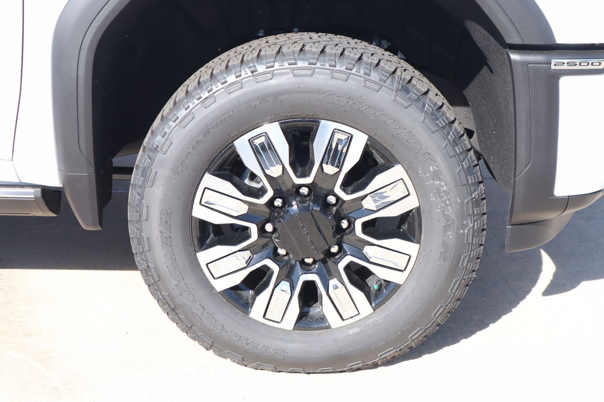 New 2026 GMC Sierra 2500 Denali w/ Denali Reserve Package image 19