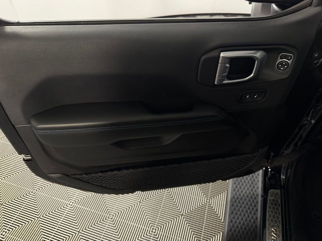 Used 2024 Jeep Wrangler High Altitude image 23