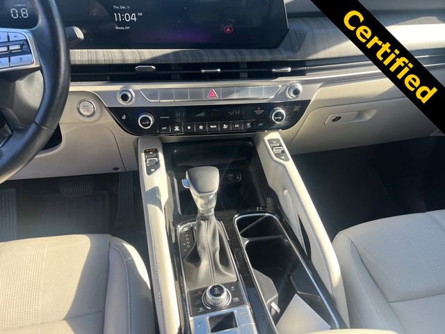 Used 2024 Kia Telluride EX w/ EX Captain's Chair Package image 11