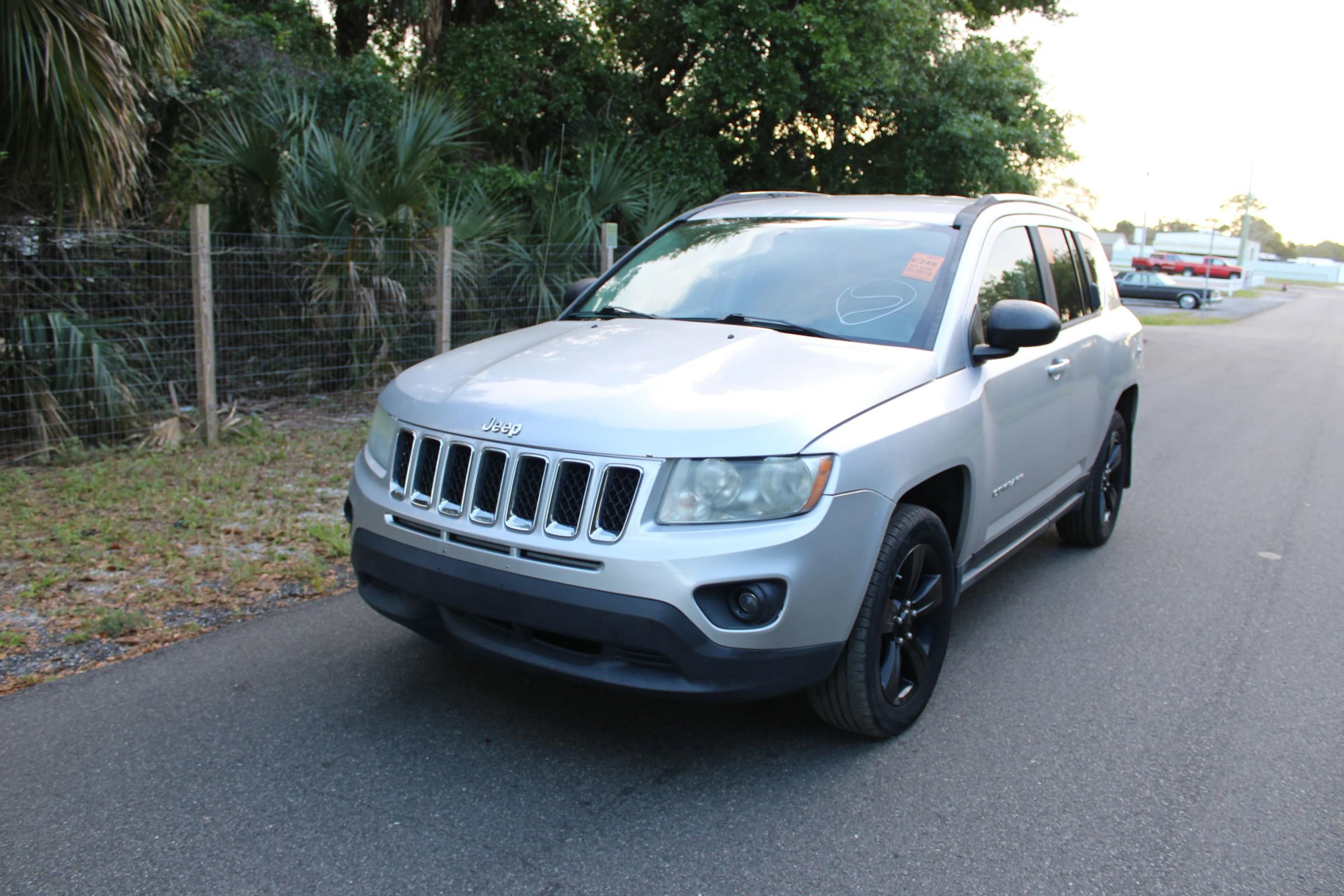 Used 2012 Jeep Compass Latitude image 1