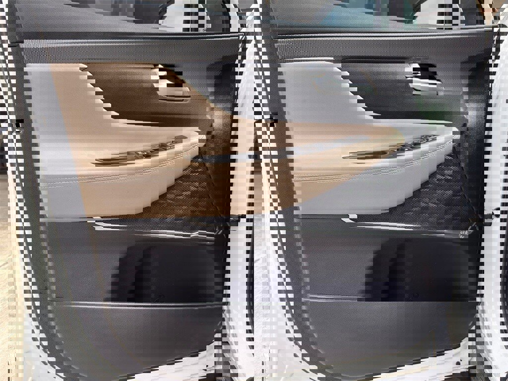 Used 2019 Hyundai Santa Fe Limited image 15