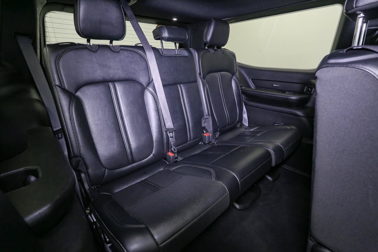 Used 2024 Jeep Wagoneer Series II AWD/4WD image 24