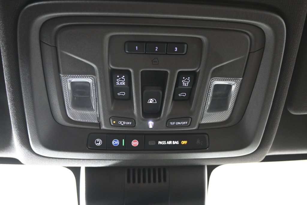 Used 2022 Chevrolet Silverado 1500 LTZ w/ LTZ Premium Package AWD/4WD image 33