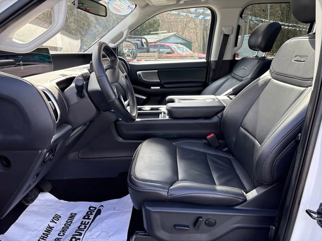 Used 2025 Ford Expedition Max Platinum image 9