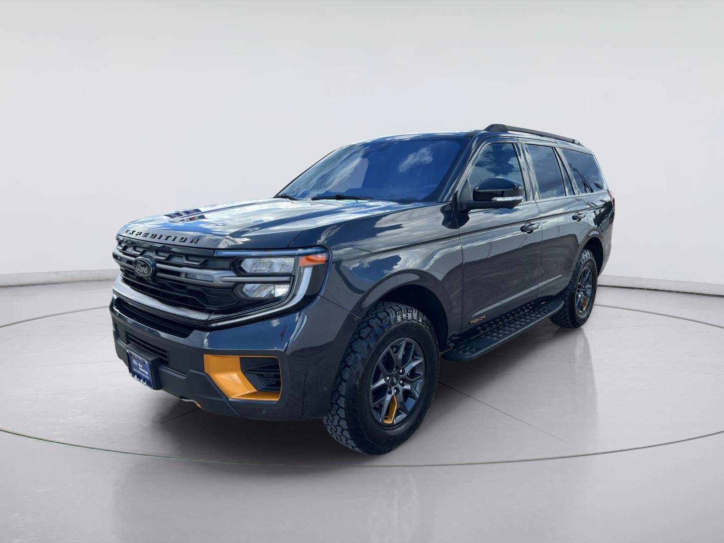 Used 2025 Ford Expedition Tremor AWD/4WD image 7