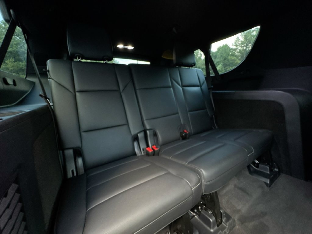 Used 2025 Cadillac Escalade ESV Luxury AWD/4WD image 30